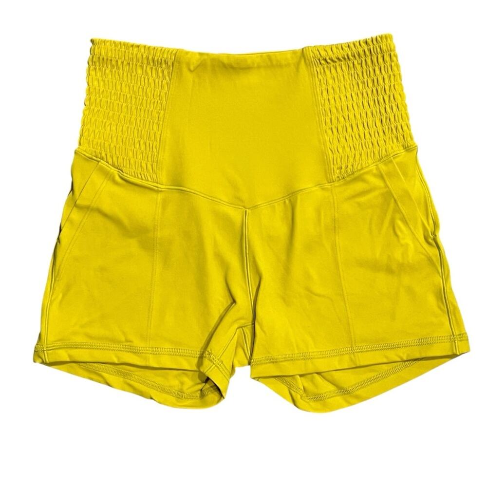 aerie Offline Real Me Shortie smocked biker shorts in yellow Size Medium NWT